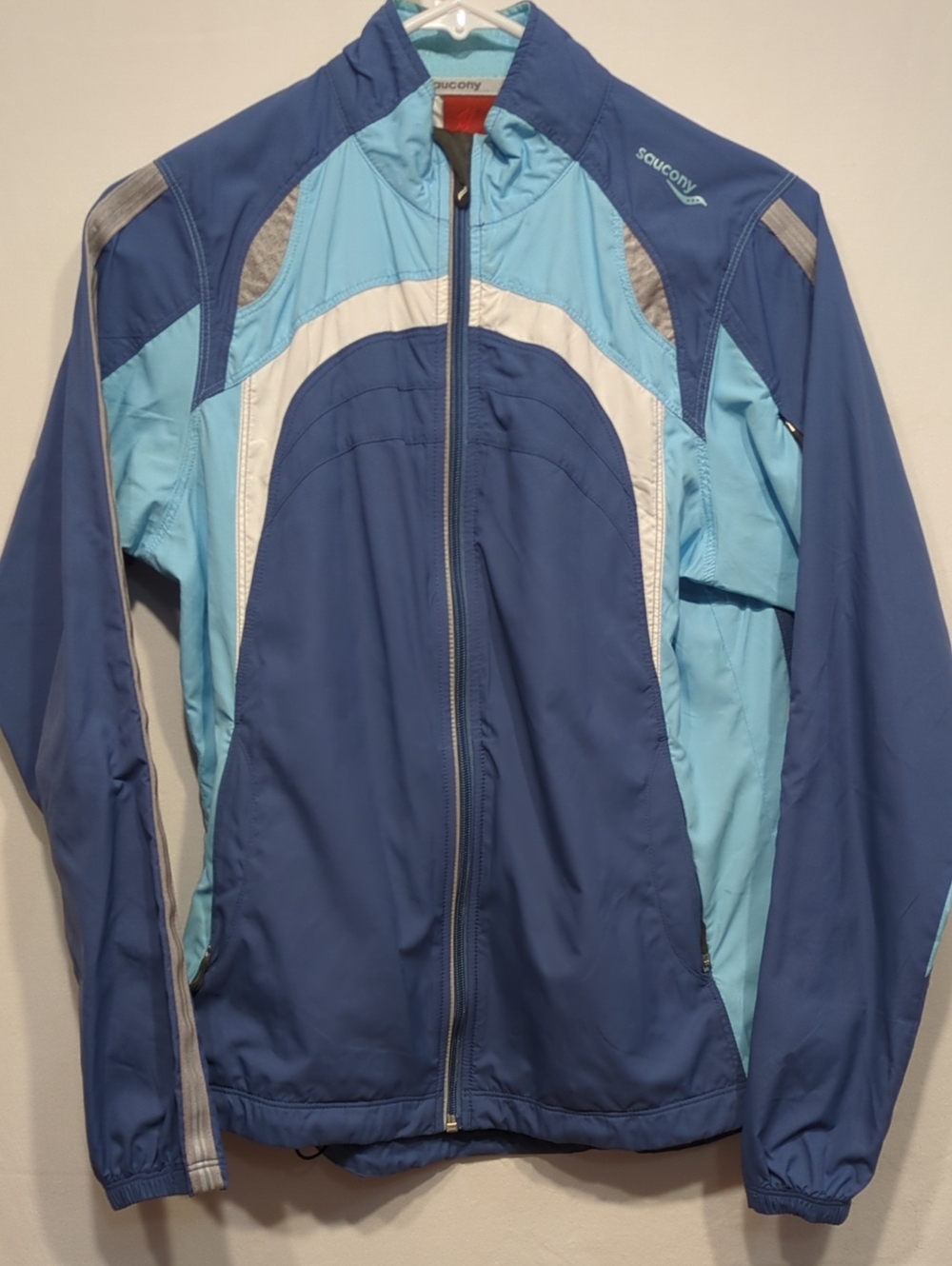 Saucony Women's Blue and Light Blue Colorblock Zip Jacket